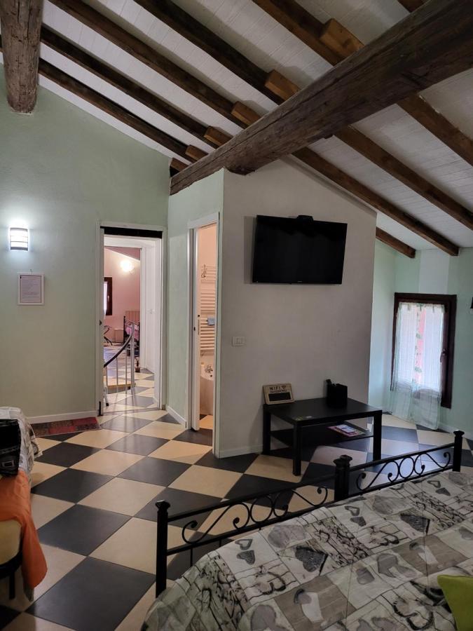 A Casa Di Luca Hotel Mediglia Exterior photo